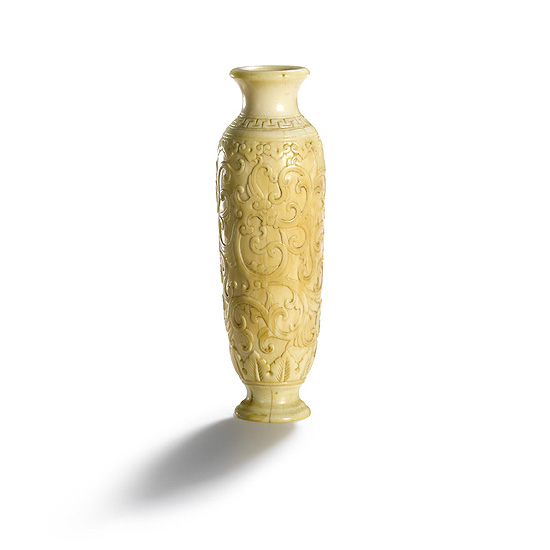 AN IMPERIAL CARVED IVORY VASE